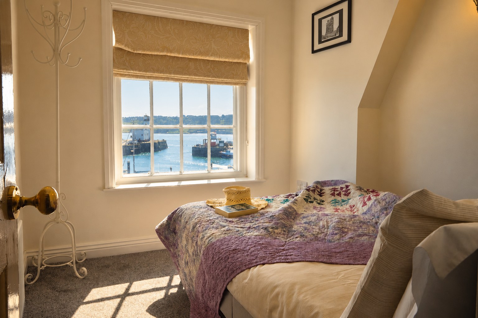 Quiet double bedroom
